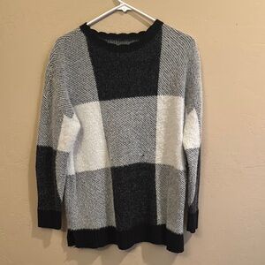 Elle Black and White Crew Neck Sweater with Geometric Pattern